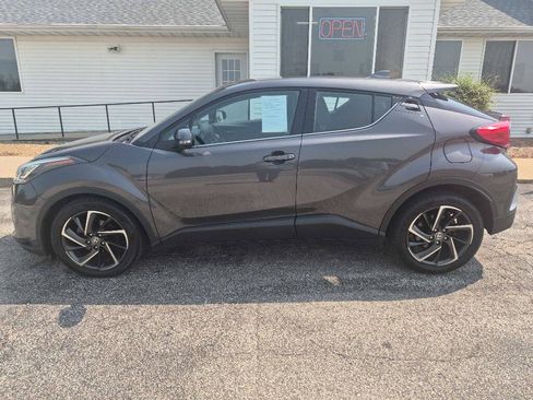 Used 2021 Toyota C-HR Limited FWD image 2