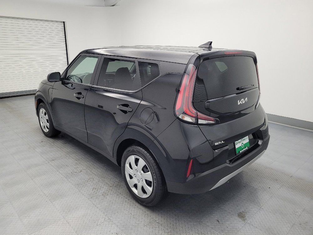 Used 2023 Kia Soul LX FWD image 3