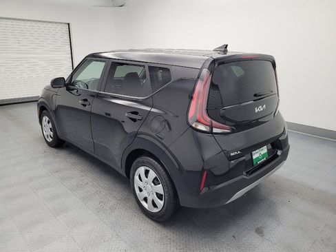 Used 2023 Kia Soul LX FWD image 3