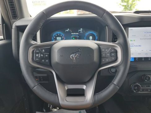 Used 2025 Ford Bronco Badlands AWD/4WD image 26