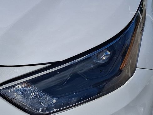 Used 2023 Toyota Highlander XLE AWD/4WD image 10