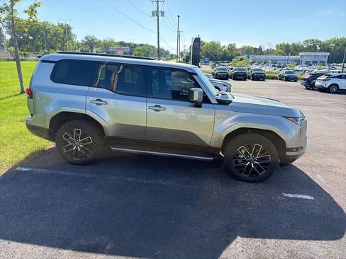 Used 2026 Lexus GX 550 w/ Cold Area Package AWD/4WD image 24