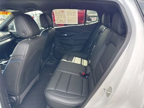 Used 2025 Buick Envista Sport Touring FWD image 18