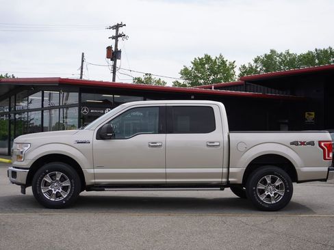 Used 2017 Ford F150 XLT w/ Equipment Group 302A Luxury AWD/4WD image 4
