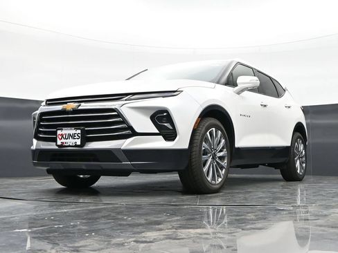 Used 2024 Chevrolet Blazer Premier w/ Driver Confidence II Package AWD/4WD image 46