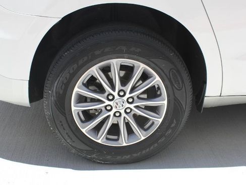 Used 2023 Buick Enclave Essence w/ Sound and Sites Package AWD/4WD image 47