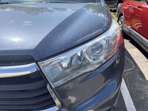 Used 2015 Toyota Highlander XLE FWD image 48