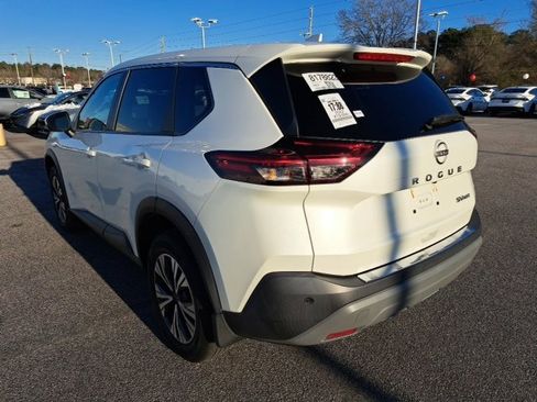 Used 2022 Nissan Rogue SV image 8