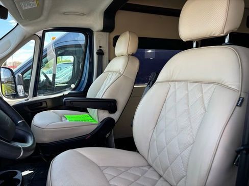 Used 2021 RAM ProMaster 2500 w/ Premium Appearance Group image 17