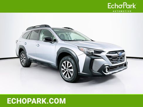 Used 2025 Subaru Outback Premium image 1
