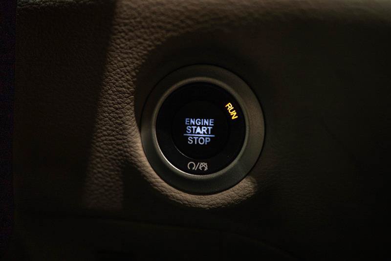 Used 2022 Chrysler Pacifica Limited FWD image 19