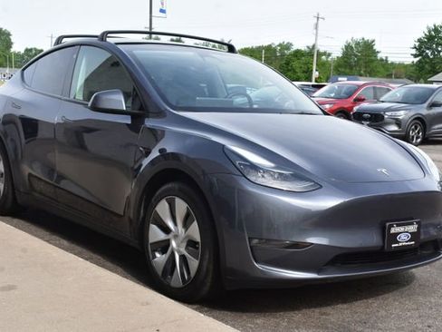Used 2022 Tesla Model Y Long Range AWD/4WD image 11