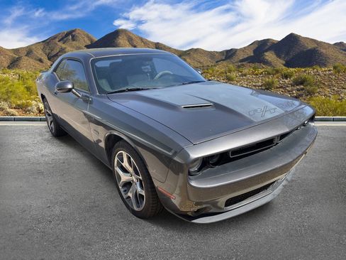 Used 2015 Dodge Challenger R/T Plus RWD image 3