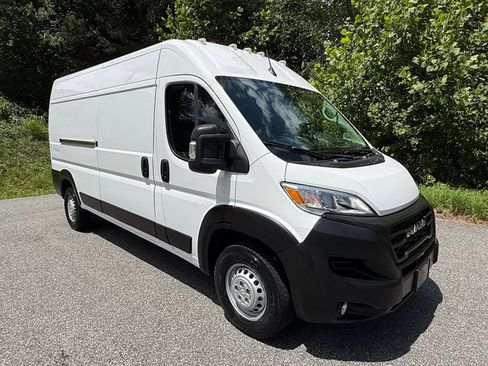 Used 2025 RAM ProMaster 2500 w/ Convenience Group FWD image 4