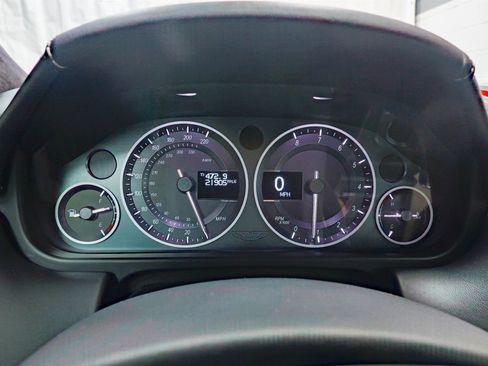 Used 2011 Aston Martin V12 Vantage Coupe image 54