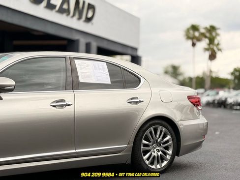 Used 2016 Lexus LS 460 w/ Comfort Package RWD image 5