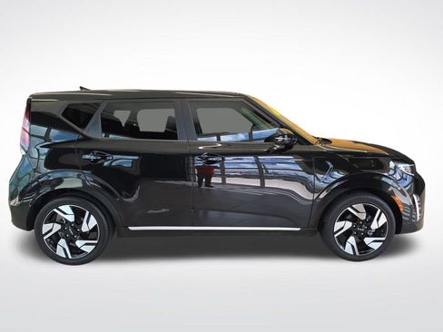 Certified 2025 Kia Soul GT-Line w/ GT-Line Technology Package FWD image 9