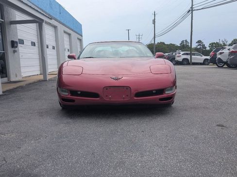 Used 2000 Chevrolet Corvette Coupe w/ Roof Pkg RWD image 2