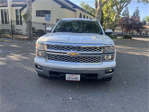 Used 2015 Chevrolet Silverado 1500 LT w/ LT Convenience Package AWD/4WD image 2