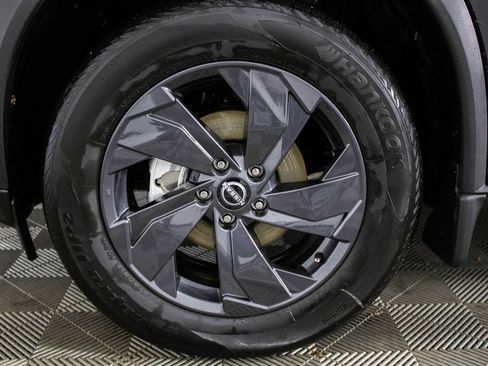 Used 2026 Nissan Rogue SV w/ Cold Weather Package AWD/4WD image 27