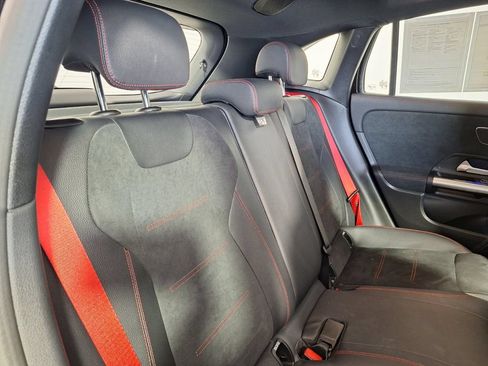 Used 2025 Mercedes-Benz GLA 35 AMG 4MATIC image 29