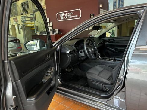 Used 2024 Nissan Altima 2.5 S FWD image 15
