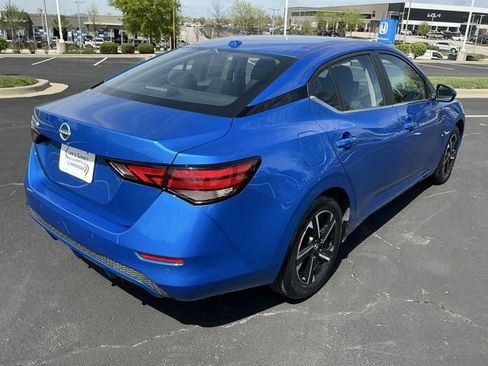 Used 2025 Nissan Sentra SV FWD image 3