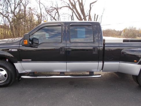 Used 2004 Ford F350 Lariat image 6