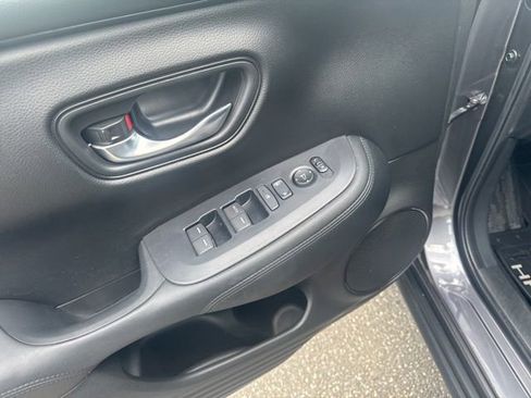 Used 2023 Honda HR-V LX image 19