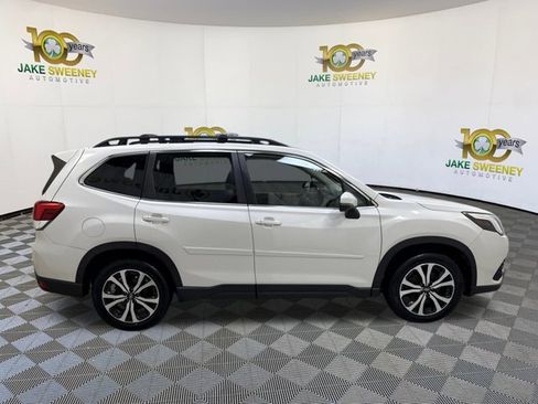 Used 2022 Subaru Forester Limited image 11