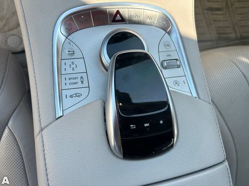 Used 2017 Mercedes-Benz S 550 Sedan w/ Premium Package image 7