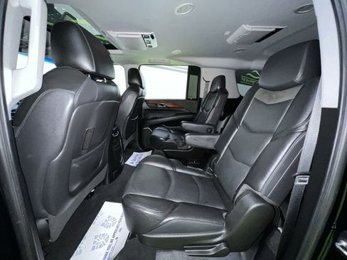 Used 2018 Cadillac Escalade ESV Premium Luxury AWD/4WD image 27