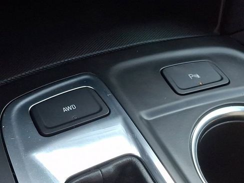 Used 2024 Chevrolet Equinox LT AWD/4WD image 23