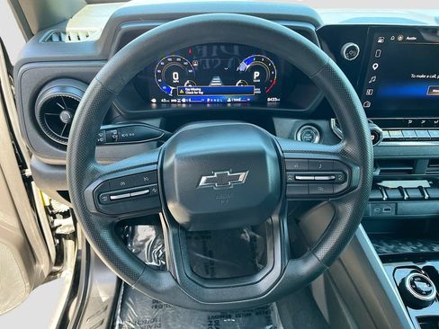 Used 2025 Chevrolet Colorado Trail Boss AWD/4WD image 11