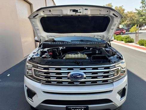 Used 2019 Ford Expedition Limited w/ Equipment Group 301A AWD/4WD image 55