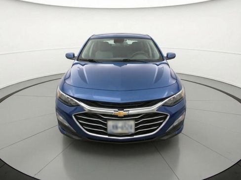 Used 2024 Chevrolet Malibu LT image 2