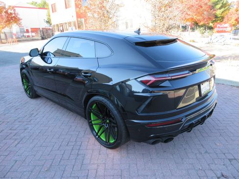 Used 2022 Lamborghini Urus image 89