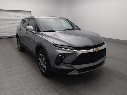 Used 2025 Chevrolet Blazer LT FWD image 13