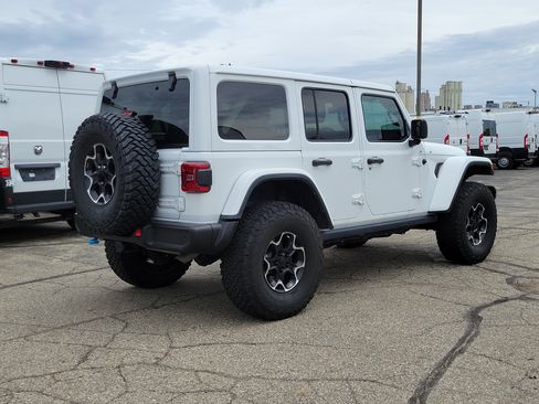 Used 2021 Jeep Wrangler Unlimited Rubicon 4xe w/ Cold Weather Group AWD/4WD image 4