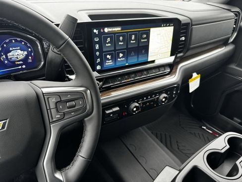 New 2026 Chevrolet Silverado 1500 LT image 17