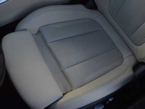 Certified 2023 BMW 330i xDrive Sedan w/ Premium Package image 26