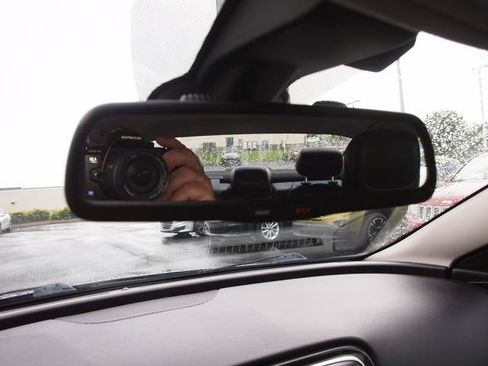 Used 2016 Chrysler 200 C FWD image 11