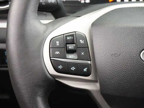 Used 2023 Ford Explorer XLT w/ Equipment Group 202A image 21