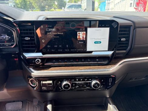 Used 2025 GMC Sierra 1500 Elevation w/ Elevation Premium Package AWD/4WD image 19