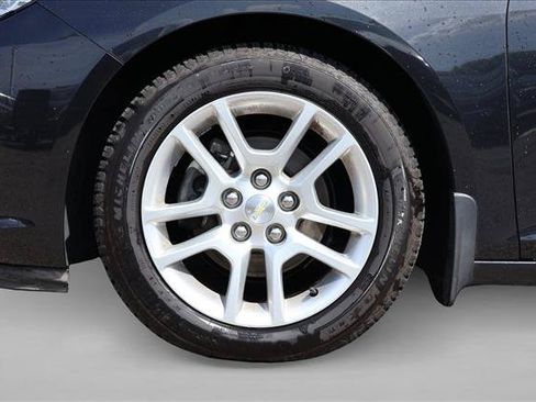 Used 2015 Chevrolet Malibu LT w/ Power Convenience Package FWD image 9