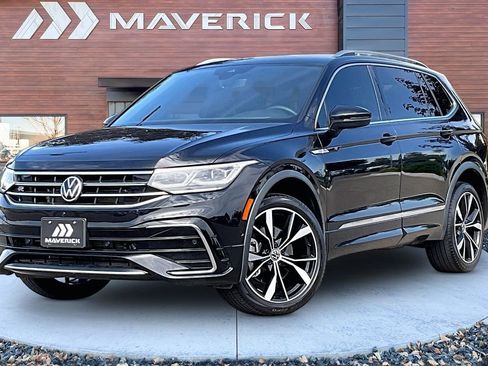 Used 2022 Volkswagen Tiguan SEL R-Line AWD/4WD image 3