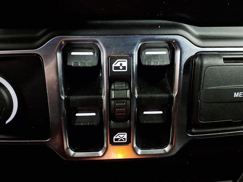 Used 2022 Jeep Gladiator Sport image 25