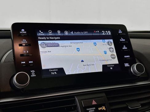 Used 2018 Honda Accord Touring image 28