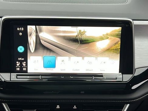 New 2026 Volkswagen Atlas Cross Sport SE image 26