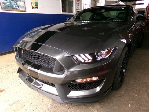 Used 2020 Ford Mustang Shelby GT350 w/ Technology Package image 6